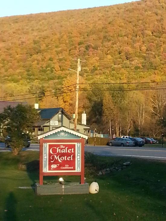 The Chalet Motel Manchester Exterior photo