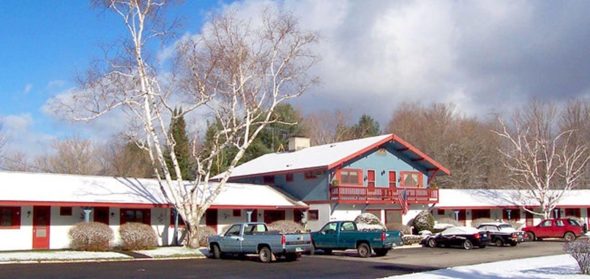 The Chalet Motel Manchester Exterior photo